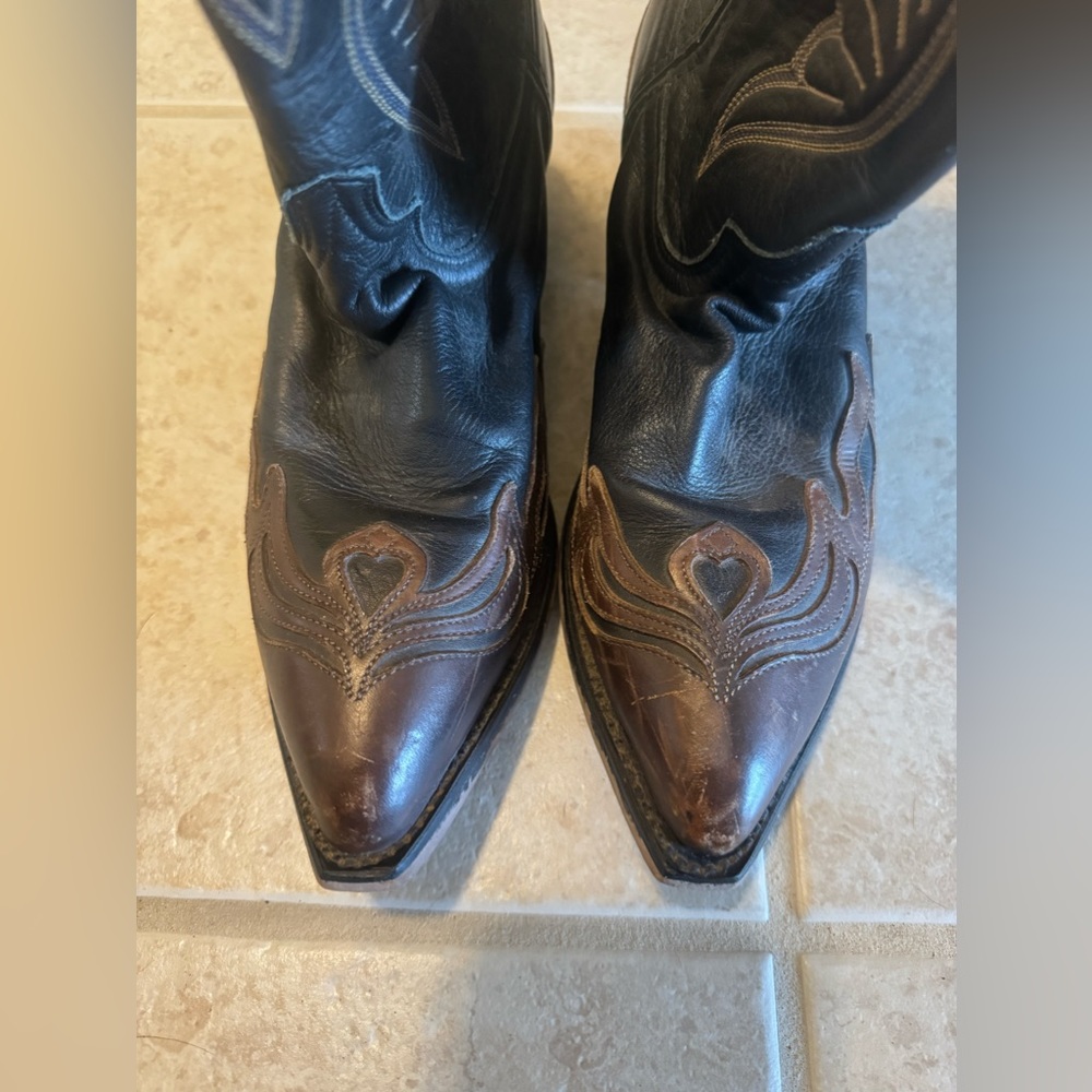 Dan Post Women’s Cowboy Boots